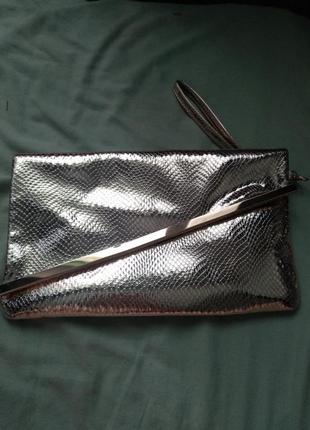 Золотой клатч.