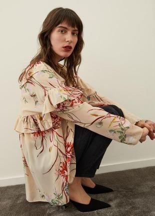 Бежевая блузка блуза в цветы h&m оверсайз блуза с воланами рюшами свободная рубашка беж3 фото