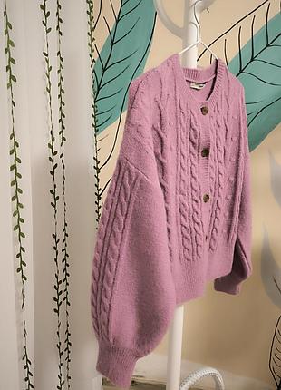 Кофта с рукавами фонариками, опущенная линия плеча