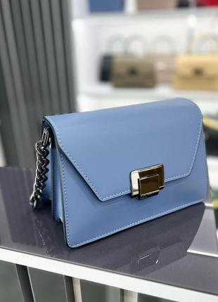 Маленькая кожаная сумочка италия гладкая кроссбоди голубая сумка через плечо ts000140