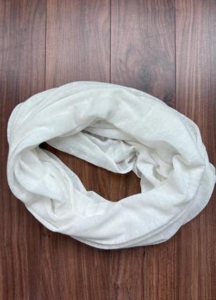 Белый снуд, шарф, палантин