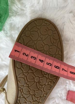 Туфлі на дівчинку золотаві 5