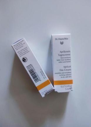 Дневной абрикосовый крем от dr. hauschka (germany)