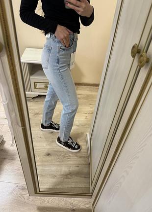 Голубые базовые джинсы zara мом комфорт фит бойфренды hm mango massimo dutti ivina брюки штаны2 фото
