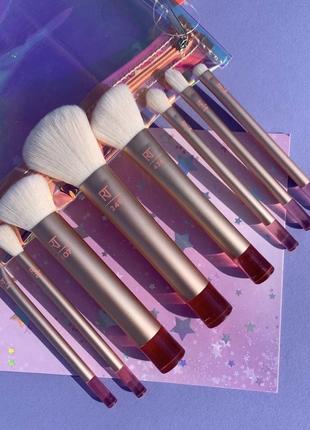 Real techniques wanderer makeup brush set