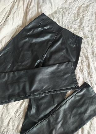Кожаные (заменимый) брюки, zara, размер l5 фото