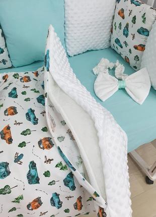 Комплект постельного  с одеялом-конвертом и бортиками на 3 стороны кроватки 120х60см - бирюзовые маш1 фото