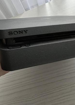 Sony playstation 4 slim