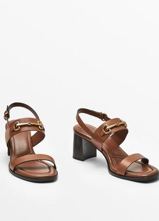Босоніжки шкіряні massimo dutti р.40(26см)