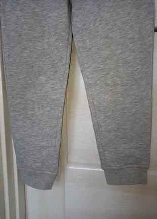 Демисезонные серые осенние весенние теплые утепленные спортивные штаны на флисе next некст 5 лет 1106 фото
