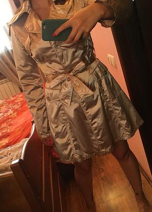 Золотистий золотий металік плащ avalon