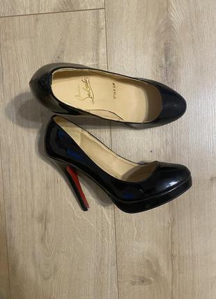 Лубутены туфли louboutin2 фото