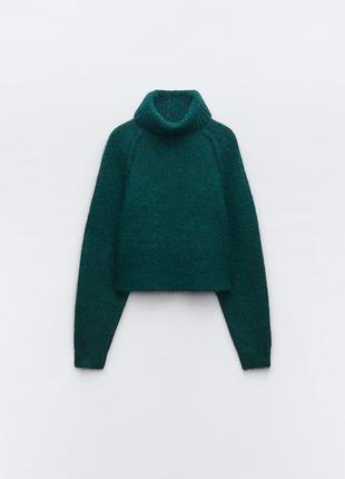 В наличии базовый свитер, очень красивый цвет