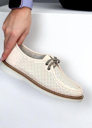 Женские туфли на шнуровке графит белый беж