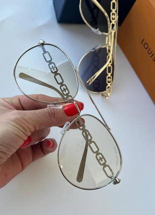 Неймовірно красиві окуляри авіатор louis vuitton