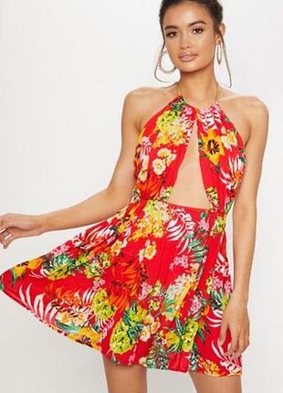 Красный сарафан с цветочным принтом prettylittlething uk-8