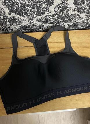 Спортивний топ under armour