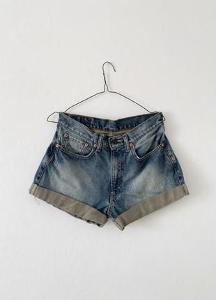 Короткие джинсовые шорты levis оригинал