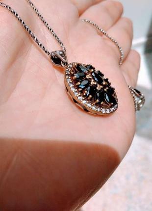 Подвеска серебряная с фианитами +серебряная цепочка вес: 10 гр.