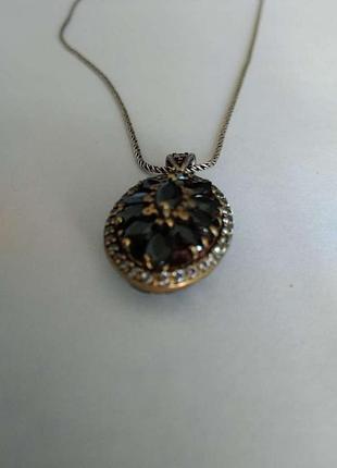 Подвеска серебряная с фианитами +серебряная цепочка вес: 10 гр.