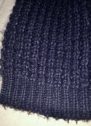Теплая темно-синяя вязанная шапка3 фото