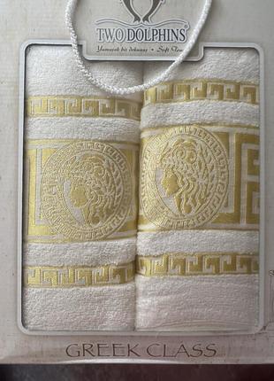 Подарочный набор махровых полотенец в стиле версаче1 фото