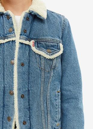 Джинсова куртка шерпа levi's