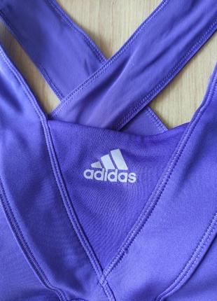 Красивый женский спортивный топ adidas, оригинал .размер (м).3 фото