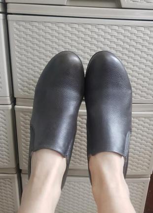Кожаные ботинки на каблуках серые ботильены туфли ecco8 фото