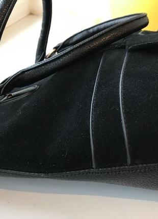 Женская сумка в форме трапеции на двух ручках.4 фото