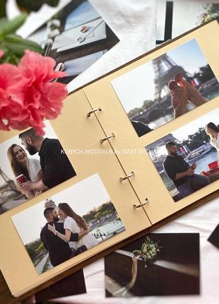 Деревянный альбом для фото с вашими надписями (инициалами) - подарок на свадьбу, годовщину отношений2 фото