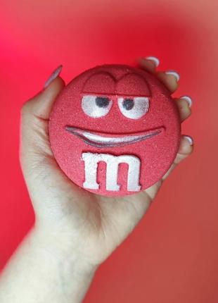 Бомбочка для ванни "драже m&ms червоний" з ароматом апельсину 110 г2 фото