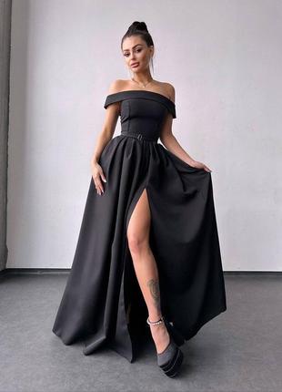 Платье макси с открытыми плечами