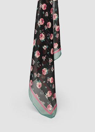 Шейный платок, бандана в цветочный принт stradivarius