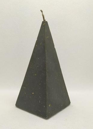 Чорна воскова свічка піраміда з полином код/артикул 1441 фото