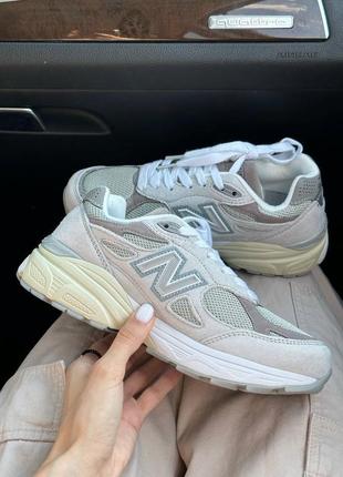 Стильні жіночі та чоловічі кросівки new balance 990 v4 grey сіро-бежеві