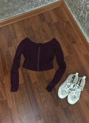 Актуальный, модный, стильный топ с длинным рукавом с имитацией крючков atmosphere