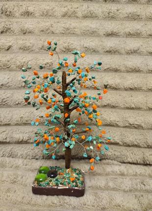 Дерево із декоративного каміння