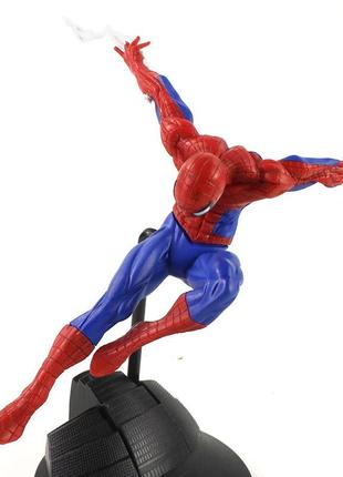 Фигурка человек паук на подставке. фигурка из комиксов spider man 19 см. игрушка спайдер мэн в коробке2 фото