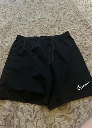 Шорти nike