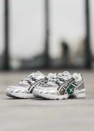 Кроссики asics