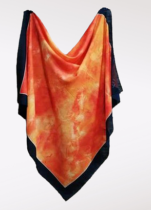 Дуже красива велика хустка