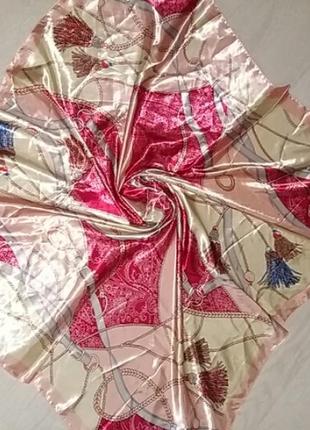 Красивый большой  оригинальный платок.zara .