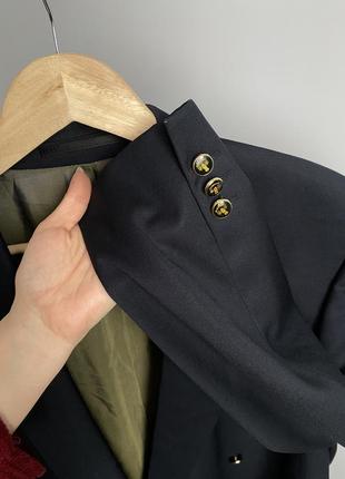 Двубортный пиджак жакет шерсть со стильными пуговицами темно синий3 фото