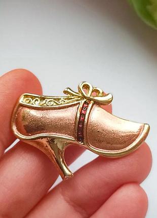 Винтажная брошь туфелька с эмалью, маркировка