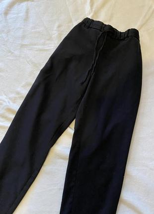 Базовые классические черные брюки4 фото