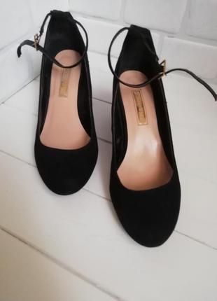 Лаконічні  туфлі