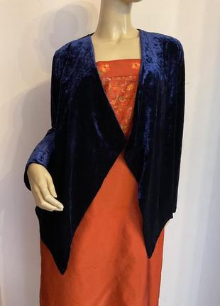 Бархатистый жакнт в состоянии нового/m- l/brend avon