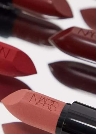 Nars: audacious lipstick (augustine)
атласная помада5 фото