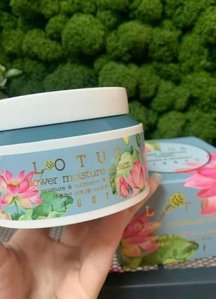 Восстанавливающий крем для лица с экстрактом лотоса jigott lotus flower moisture cream, 100 мл